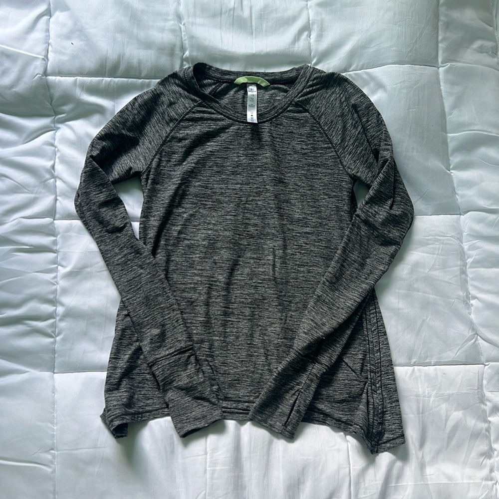 Reflex girls grey activewear long T with thumb holes. Large.